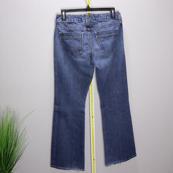 GAP Curvy Flare Jeans Size 4 Ankle Medium Wash Bootcut Denim - Picture 2 of 4